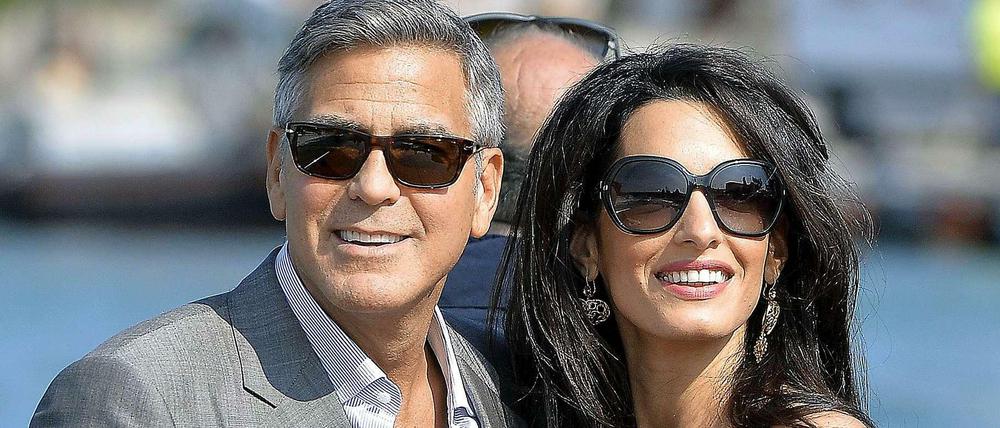 Auf dem Wassertaxi in Venedig:  George Clooney (53) und seine Freundin Amal Alamuddin wollen an diesem Wochenende heiraten.