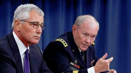 US-Außenminister Chuck Hagel (l.) und US-Generalstabschef Martin Dempsey.