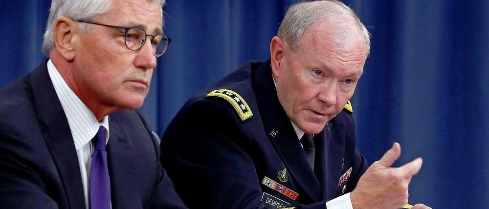 US-Außenminister Chuck Hagel (l.) und US-Generalstabschef Martin Dempsey. 
