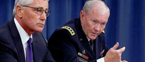 US-Außenminister Chuck Hagel (l.) und US-Generalstabschef Martin Dempsey. 