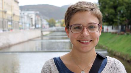Kathrin Eckert (30) hat Kulturanthropologie an der Goethe Uni in Frankfurt studiert, ein Volontariat bei IT WORKS! Medien in Berlin gemacht und arbeitet momentan an einem Dokumentarfilmprojekt über drei bosnische Geschwister.