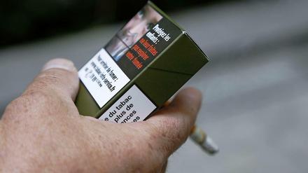Rauchen soll in Frankreich weiter eingeschränkt werden.