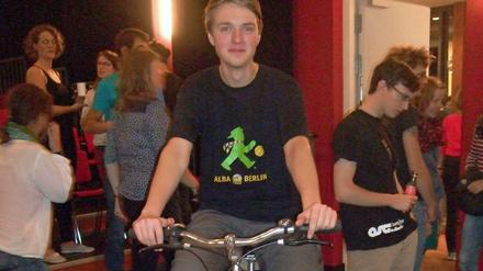 Unser Autor Henrik Hölzer sorgte mit den anderen Kinobesuchern dafür, dass der Film lief.