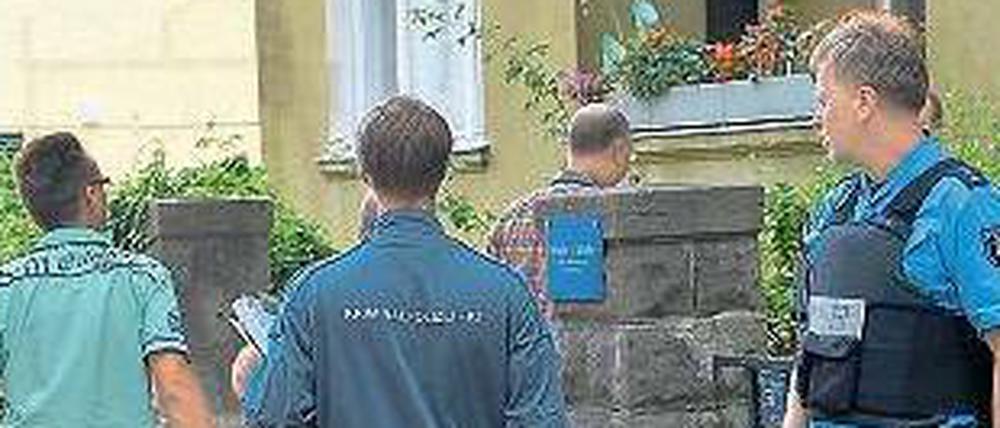 Bürgerliches Westend. Wurde der damals 16-jährige Sohn zum Mörder? Oder gibt es einen Freispruch?