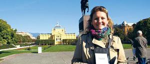 Bok, liebe Gäste. Bok heißt auf Kroatisch Hallo. Doch Dora Fila Butkovic bringt den Teilnehmern ihres Stadtrundgangs in Zagreb noch viele andere Vokabeln bei.
