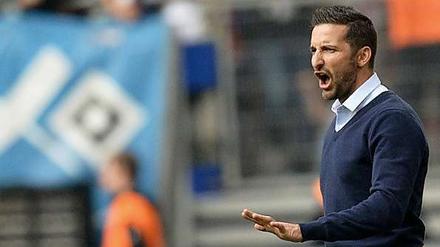 Trainer Joe Zinnbauer hat den Profis des Hamburger SV Kampfgeist und Willen eingeimpft.