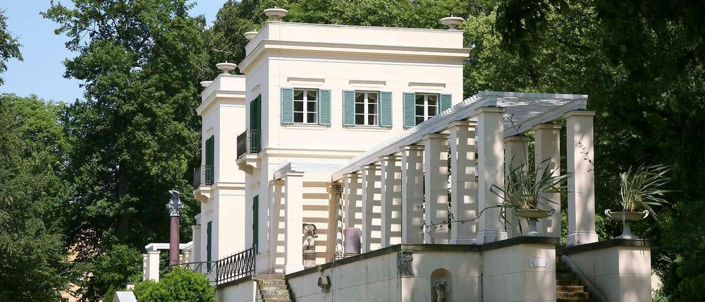 Blick auf das Casino am Schloss Glienicke.