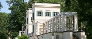 Blick auf das Casino am Schloss Glienicke.