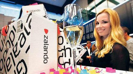 In Feierlaune. Am Montag hat der Online-Versandhändler Zalando sein Börsendebüt hingelegt.