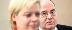 Gesine Lötzsch und Gregor Gysi kritisierten ihre Genossen in Erfurt. Und geraten nun selbst in die Kritik.