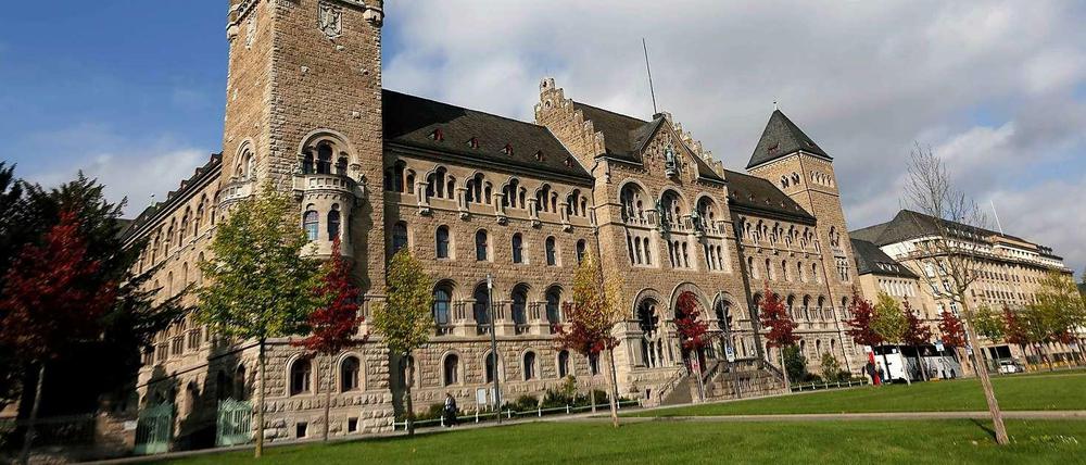 Das Verwaltungsgebäude des Bundesamts für Ausrüstung, Informationstechnik und Nutzung der Bundeswehr, abgekürzt BAAINBw, in Koblenz.