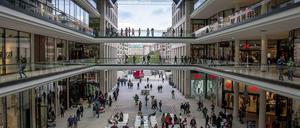 Berlins Geschäfte dürfen am Sonntag aufmachen. Diese Gelegenheit nutzt auch die neue „Mall of Berlin“ am Leipziger Platz mit 270 Läden.