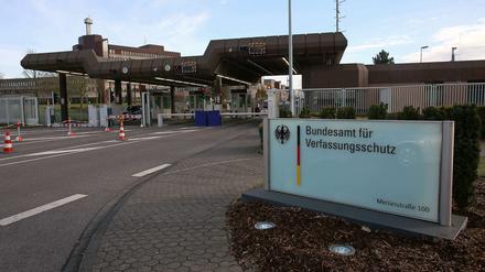 Interessiert sich der Verfassungsschutz auch für Fußballfans?