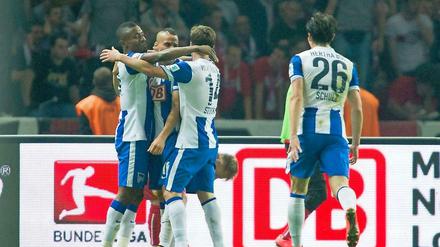 Matchwinner: Salomon Kalou (l.) traf zweimal, Hertha feierte den 2. Heimsieg in Folge. 