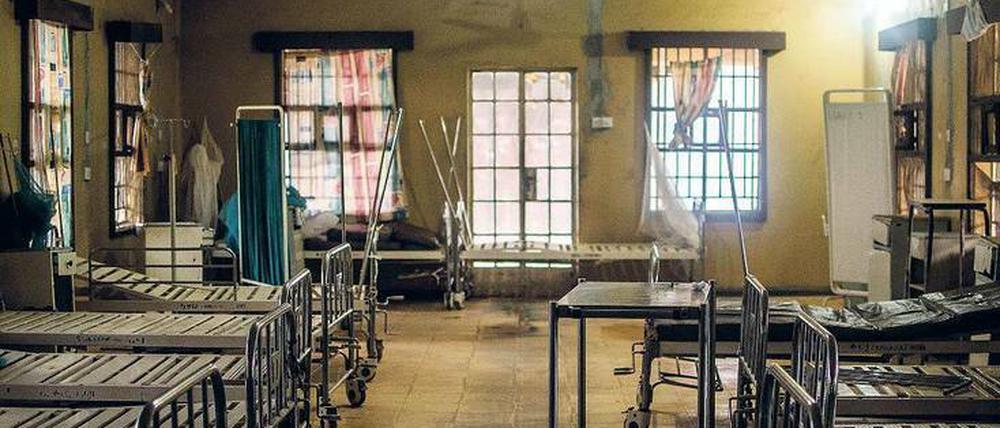 Ende eines Vorzeigeprojekts. Nach dem Tod des Infektionsmediziners Sheik Umarr Khan und seiner Kollegen war die Seuchenstation in Kenema verwaist.