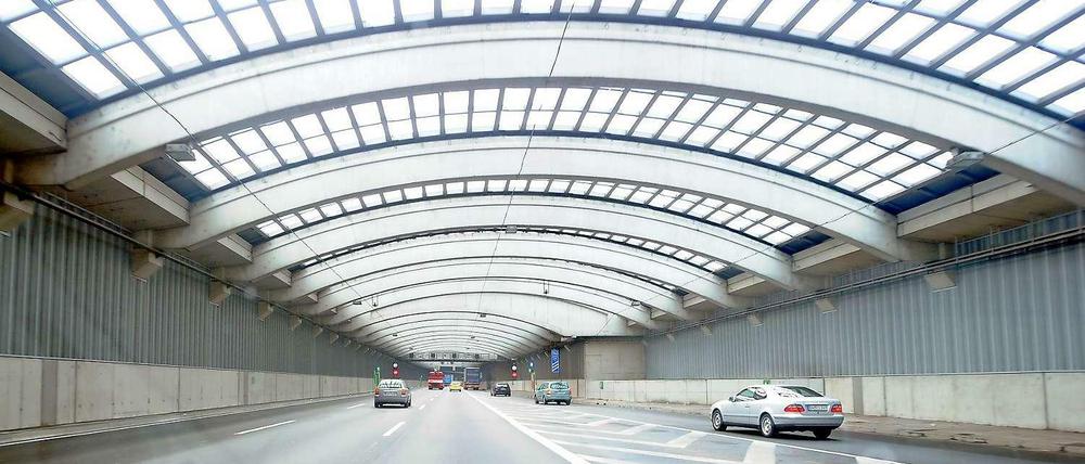 Überdimensioniert? Lärmschutztunnel in Köln.