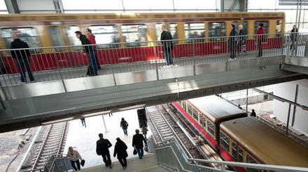 Oben neu, unten neu. Am Bahnhof Ostkreuz, gern mal als Rostkreuz verspottet, wird seit 2006/2007 gebaut. 