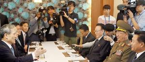 Überraschungsbesuch. Eine Delegation aus dem Norden (rechts) reiste am Samstag in den Süden.