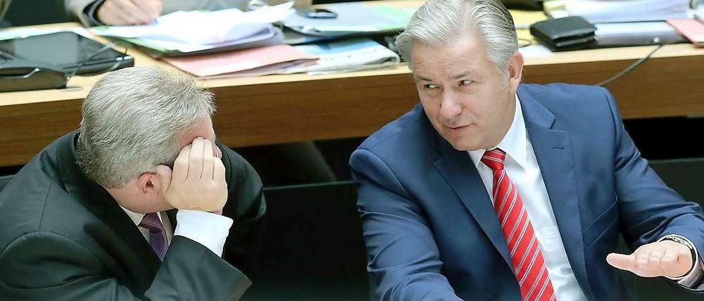 Klaus Wowereit (r.) und Frank Henkel im Berliner Abgeordnetenhaus.