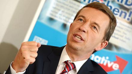 Bernd Lucke spricht von einem Klima des Misstrauens, das wie schleichendes Gift in die Partei sickere.