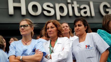 Wegen des harten Sparprogramms der spanischen Regierung sehen sich zahlreiche Krankenhäuser zu einer vernünftigen Versorgung ihrer Patienten nicht mehr in der Lage.