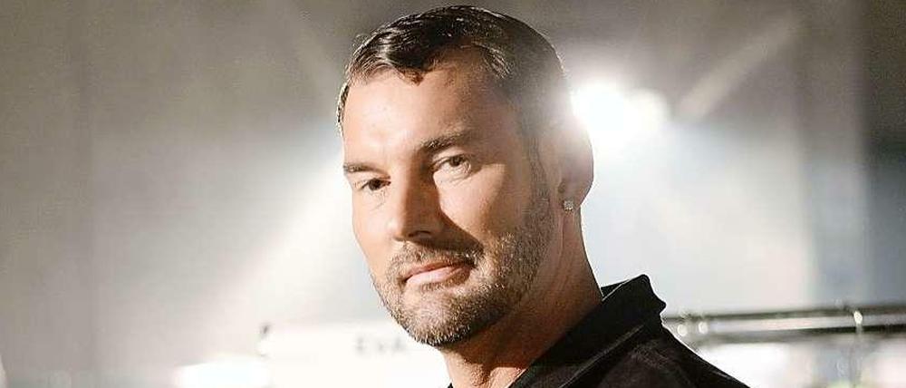 Michael Michalsky, 47, lädt seit Jahren zur größten Modenschau der Fashion Week ins Tempodrom. Dort treten auch Popstars wie Rita Ora oder Lisa Stansfield auf.
