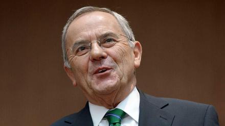Der frühere Generalinspekteur der Bundeswehr, Wolfgang Schneiderhan, warnt vor einer einseitig Afghanistan-fokussierten Beratung der Ministerin. 