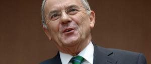 Der frühere Generalinspekteur der Bundeswehr, Wolfgang Schneiderhan, warnt vor einer einseitig Afghanistan-fokussierten Beratung der Ministerin.