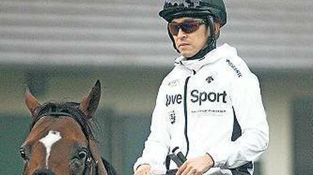 Goldener Reiter. Der Japaner Yuichi Fukunaga gilt auf Just a Way als Favorit.