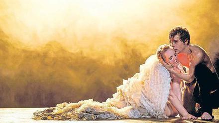 Katrin Wichmann und Benjamin Lillie spielen Marie und Woyzeck.