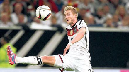 André Schürrle, 23, spielt in der zweiten Saison für den englischen Erstligisten FC Chelsea. Bei der WM erzielte er drei Treffer, zwei davon im legendären Halbfinale gegen Gastgeber Brasilien. Im Finale bereitete er den Siegtreffer von Mario Götze vor.