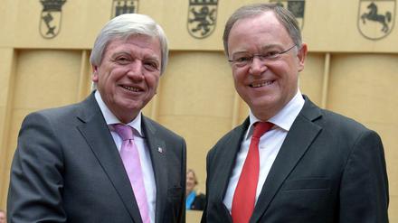 Dem Bundesratspräsidenten, dem hessischen Ministerpräsidenten Volker Bouffier, gratuliert sein Vorgänger, der niedersächsische Ministerpräsident Stephan Weil. So viel Harmonie brauchen die Länderchefs jetzt dringend.