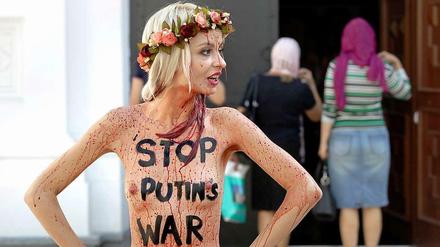 Gegen den Krieg. Protestaktion einer Femen-Aktivistin im September in Kiew