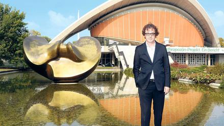 Bernd Scherer vor dem Haus der Kulturen der Welt, der früheren Kongresshalle.