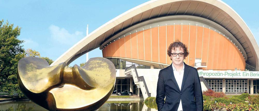 Bernd Scherer vor dem Haus der Kulturen der Welt, der früheren Kongresshalle.