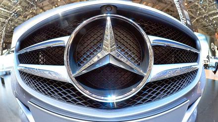 In Deutschland müssen 28.500 Fahrzeuge der C-Klasse zurückgerufen werden.