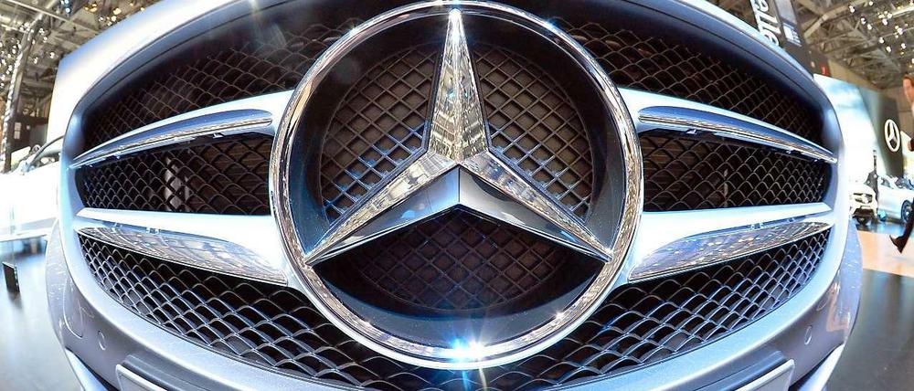 In Deutschland müssen 28.500 Fahrzeuge der C-Klasse zurückgerufen werden.