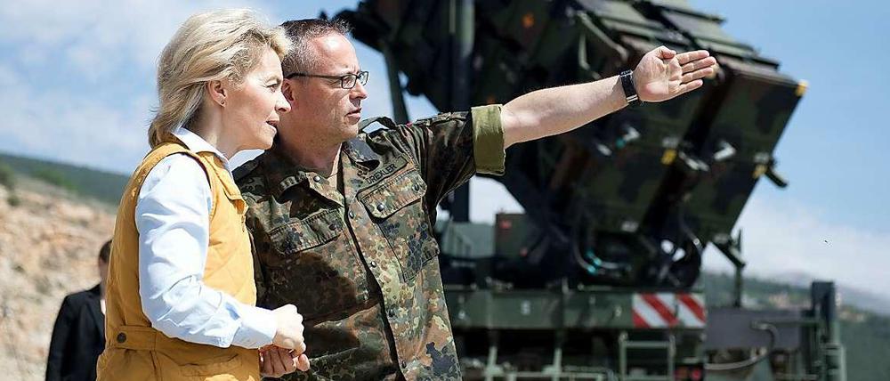Ministerin Leyen auf Truppenbesuch in der Türkei.