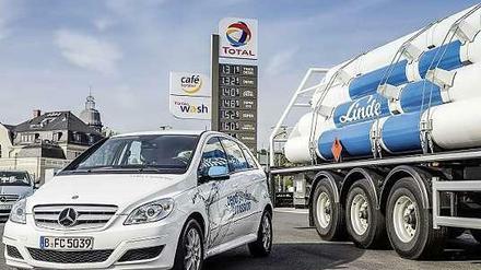 Sauberer Stoff. Daimler und Linde bauen Wasserstofftankstellen.