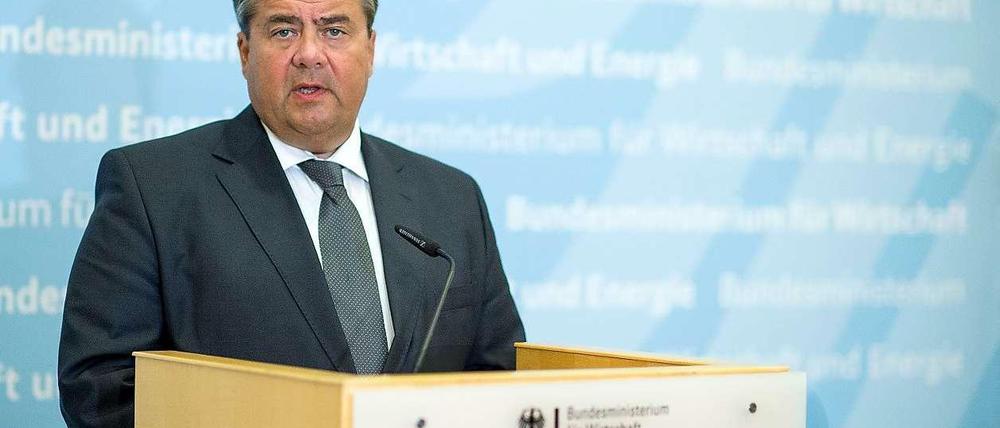 Kein Optimist: Wirtschaftsminister Sigmar Gabriel richtet sich bei seiner neuen Konjunkturprognose nach seinen Wirtschaftsberatern.