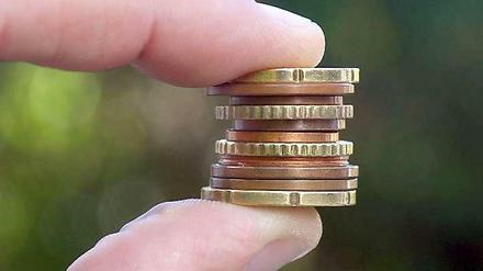 Die Verbraucher halten ihr Geld zurück.