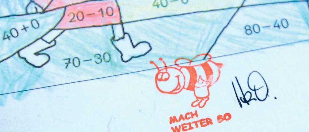 Weiter so? Das sehen immer mehr Berliner Eltern anders – und lassen ihre Kinder lieber ein Jahr länger in der Kita, statt sie mit fünf einzuschulen, wie es sich die Schulsenatorin wünscht.