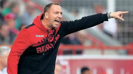 Da geht es lang! Oder doch nicht? Norbert Düwel baut sein Team ständig um, erfolgreich ist er damit bisher nicht.