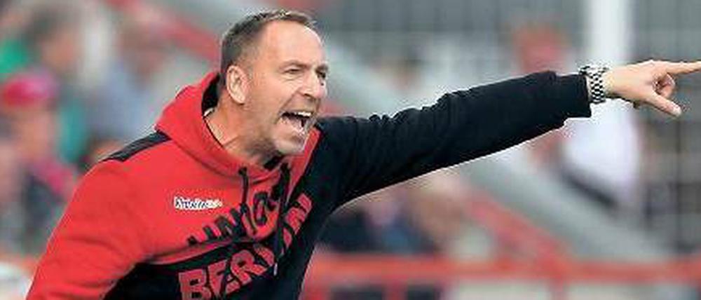 Da geht es lang! Oder doch nicht? Norbert Düwel baut sein Team ständig um, erfolgreich ist er damit bisher nicht.