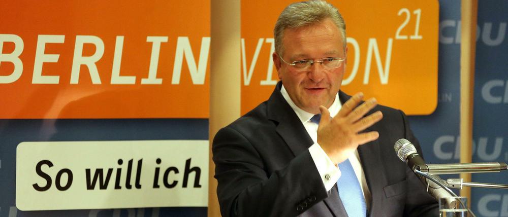 Gut in Form: CDU-Chef Frank Henkel auf dem Parteitag am Montagabend in Berlin.