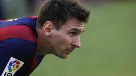 Schutz vom Vater: Lionel Messi droht in Spanien eine Anklage wegen Steuervergehen.