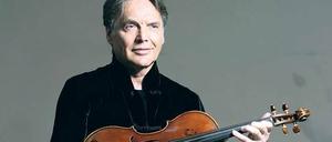 Der Bratscher Wilfried Strehle ist künstlerischer Leiter von „Blackmore’s Musikfabrik“ in Schmargendorf.