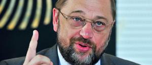 Der Chef des EU-Parlaments, Martin Schulz (SPD), fordert eine schärfere Überwachung von Dschihadisten, die nach Europa zurückkehren.