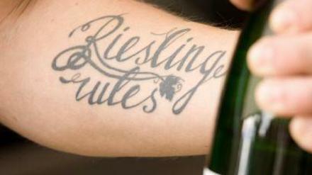 Tattoo "Riesling rules".