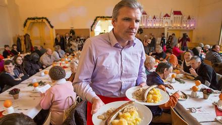 Kellner auch für Bodo Ramelow? Der Erfurter Oberbürgermeister Andreas Bausewein - hier bei einer Solidaritätsaktion für Hartz-IV-Empfänger im Dezember 2013.